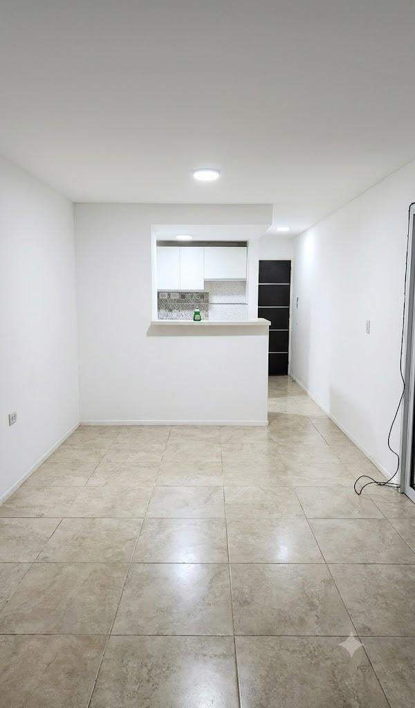 Foto de Venta de departamento Monoambiente con Patio, imagen 2