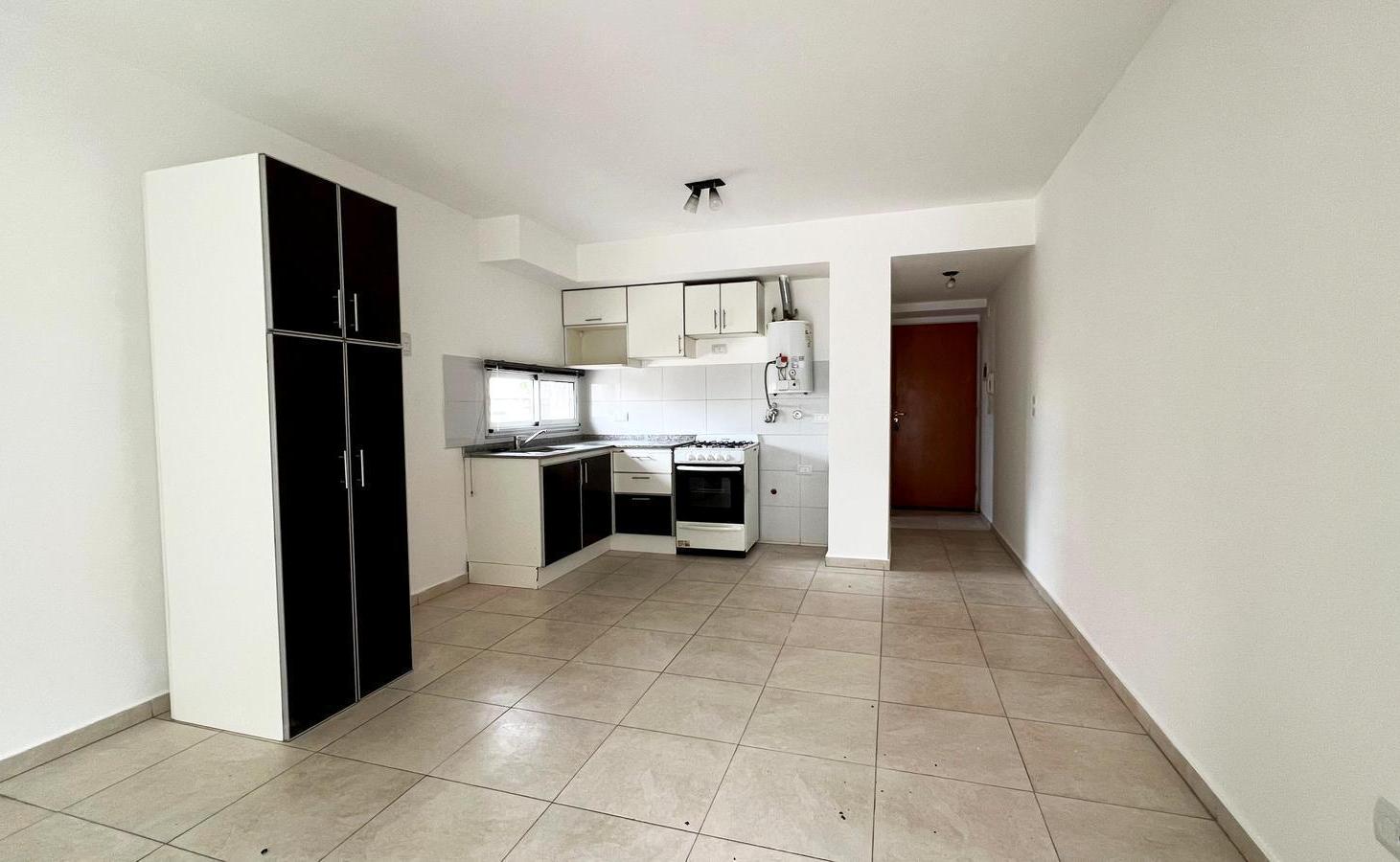 Foto de Monoambiente Dividido - Piso 7 con Balcón - San Martín al 1600, imagen 5