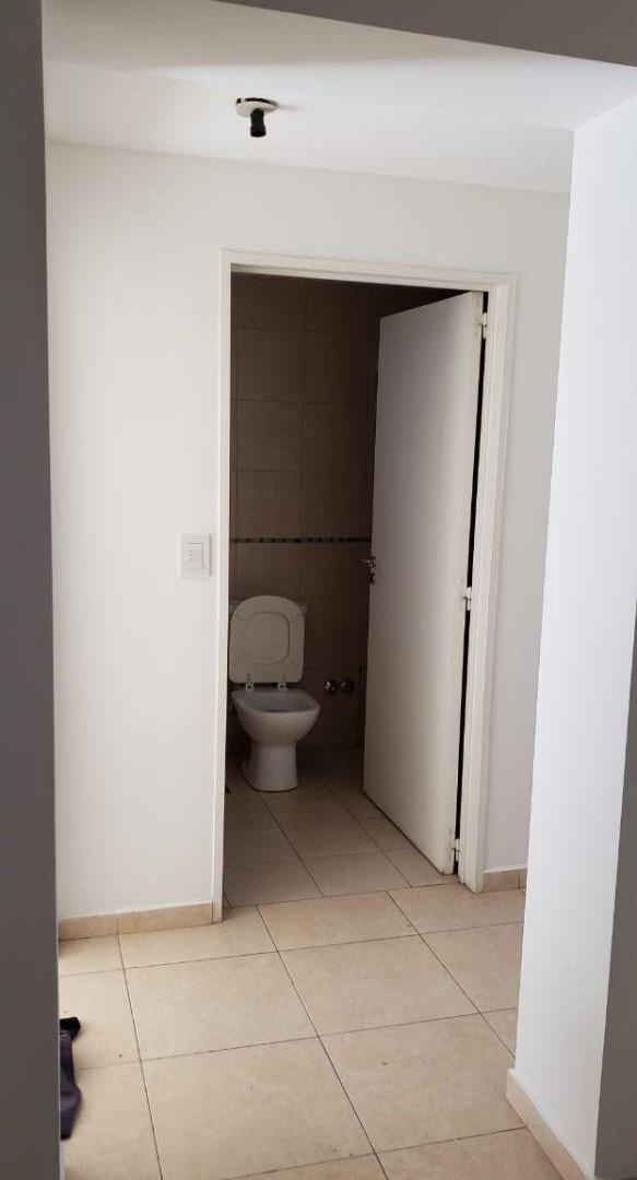 Foto de Departamento 2 Dormitorios con 2 cocheras. Zona Illia- Leloir., imagen 5