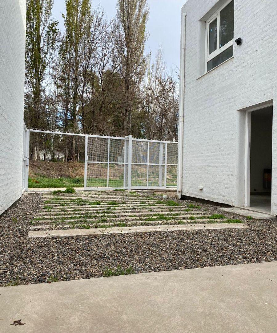 Foto de Duplex Alquiler Bº Los Canales Plottier, imagen 4
