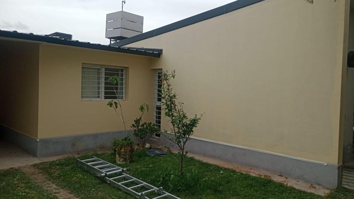 Foto de SE ALQUILA CASA 2 DORMITORIOS - BARRIO MERCANTILES - NEUQUEN, imagen 2