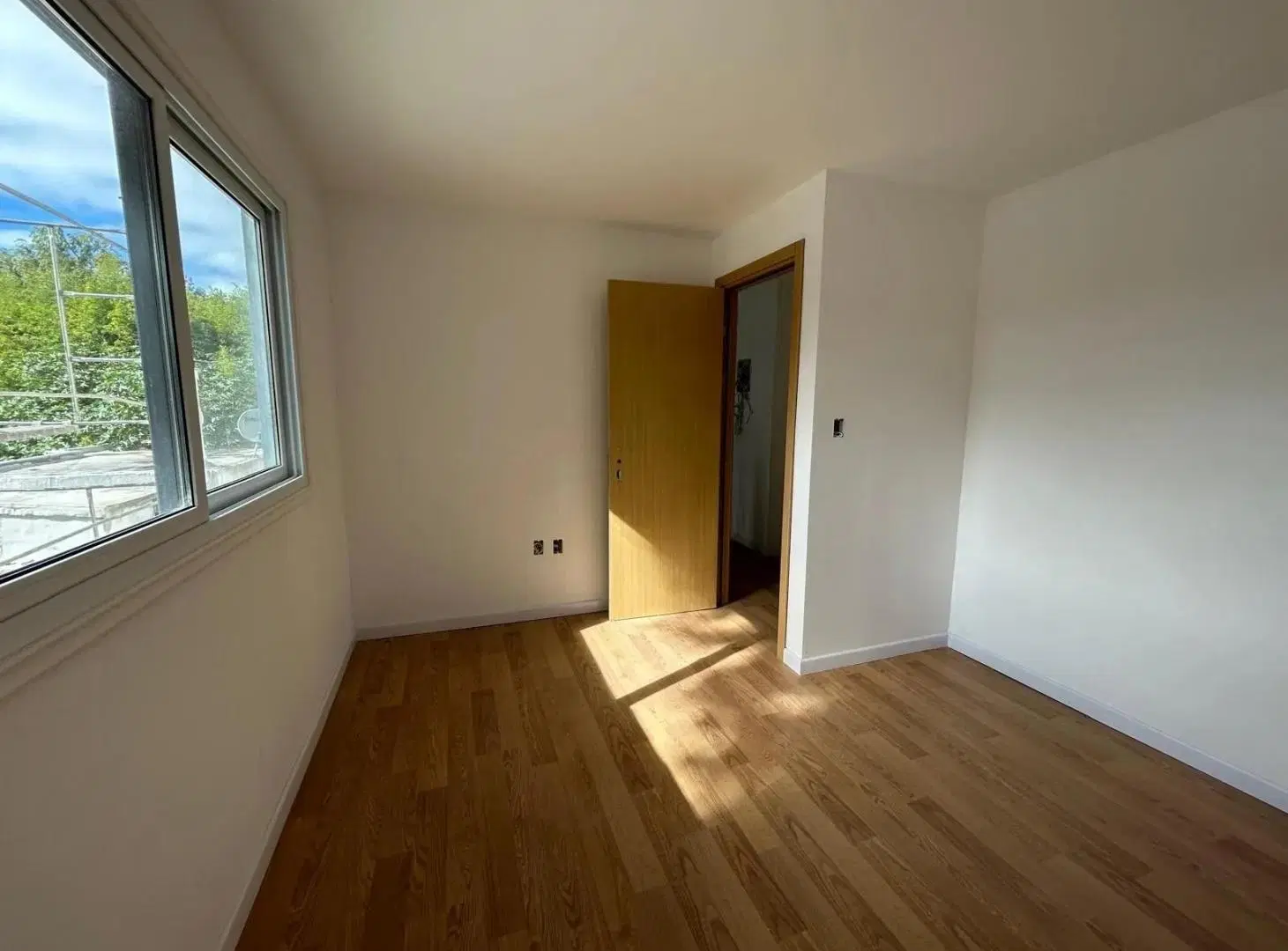 Alquiler Casa Dúplex a Estrenar, 2 Dormitorios en Malvin Norte (con garaje) 1