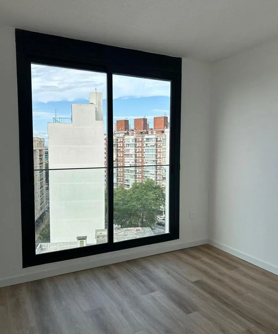 Alquiler Apartamento 2 Dormitorios en Tres Cruces con garaje 4