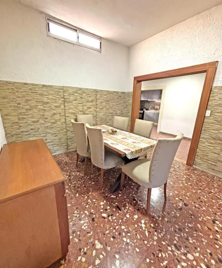 Venta de Casa 2 Dormitorios en La Unión, Montevideo (con Cochera) 2