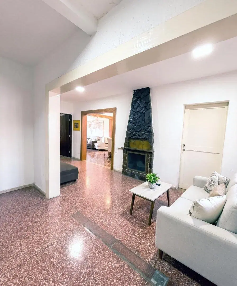 Venta de Casa 2 Dormitorios en La Unión, Montevideo (con Cochera) 3