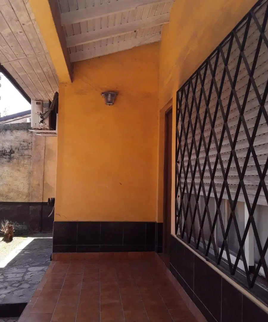venta casa centrica La Reja Norte 4
