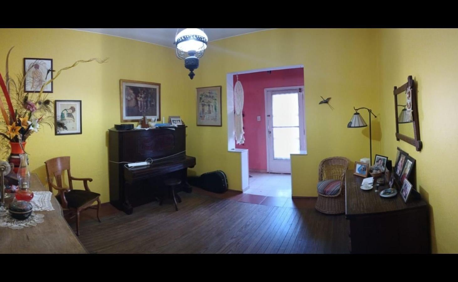 Foto de 2 CASAS EN UNA.para 2 familias. Apta crédito. Vivir en una y alquilar, imagen 2