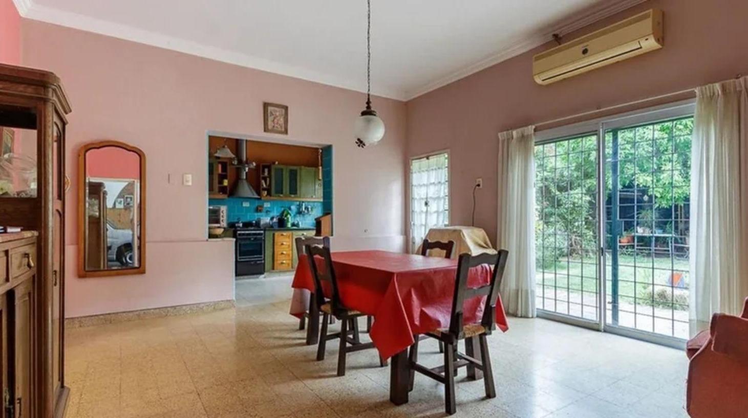 Foto de 2 CASAS EN UNA.para 2 familias. Apta crédito. Vivir en una y alquilar, imagen 3