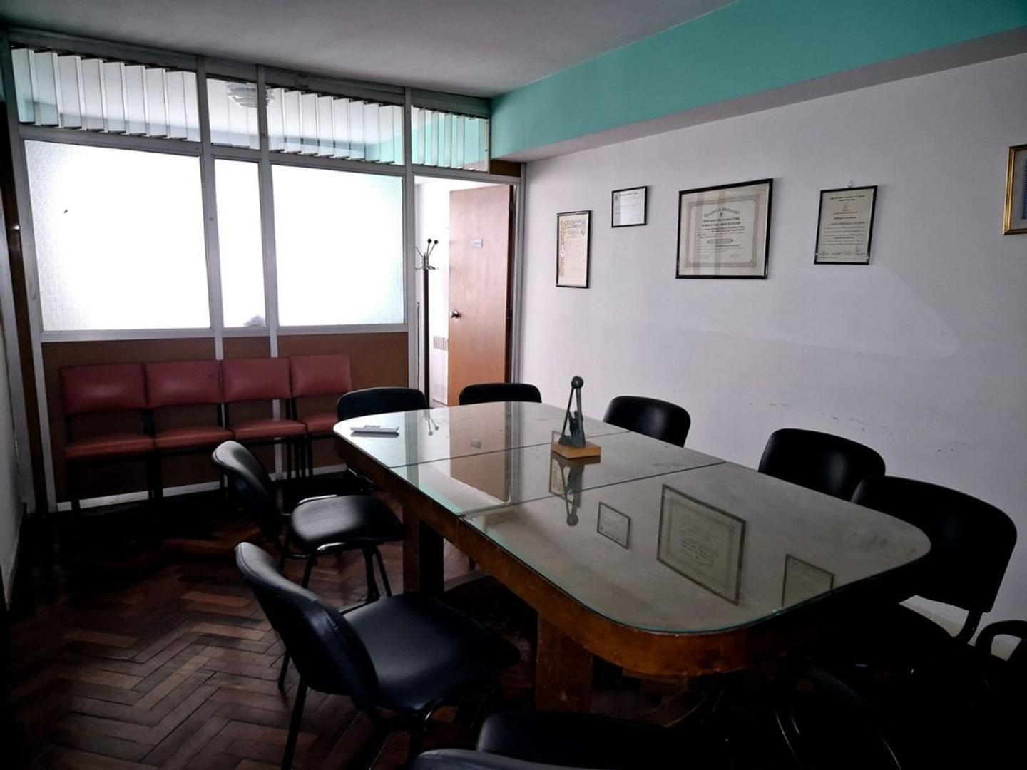 Foto de VENTA DE OFICINAS 3 AMBIENTES EN BLOQUE O INDIVIDUALES CABA, imagen 3