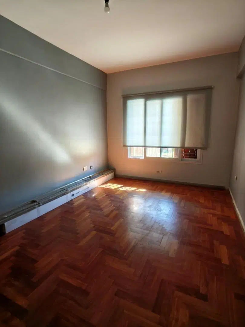 Venta Casa 3 Amb con Pileta,Jardin y Parrila en Monte Grande 8