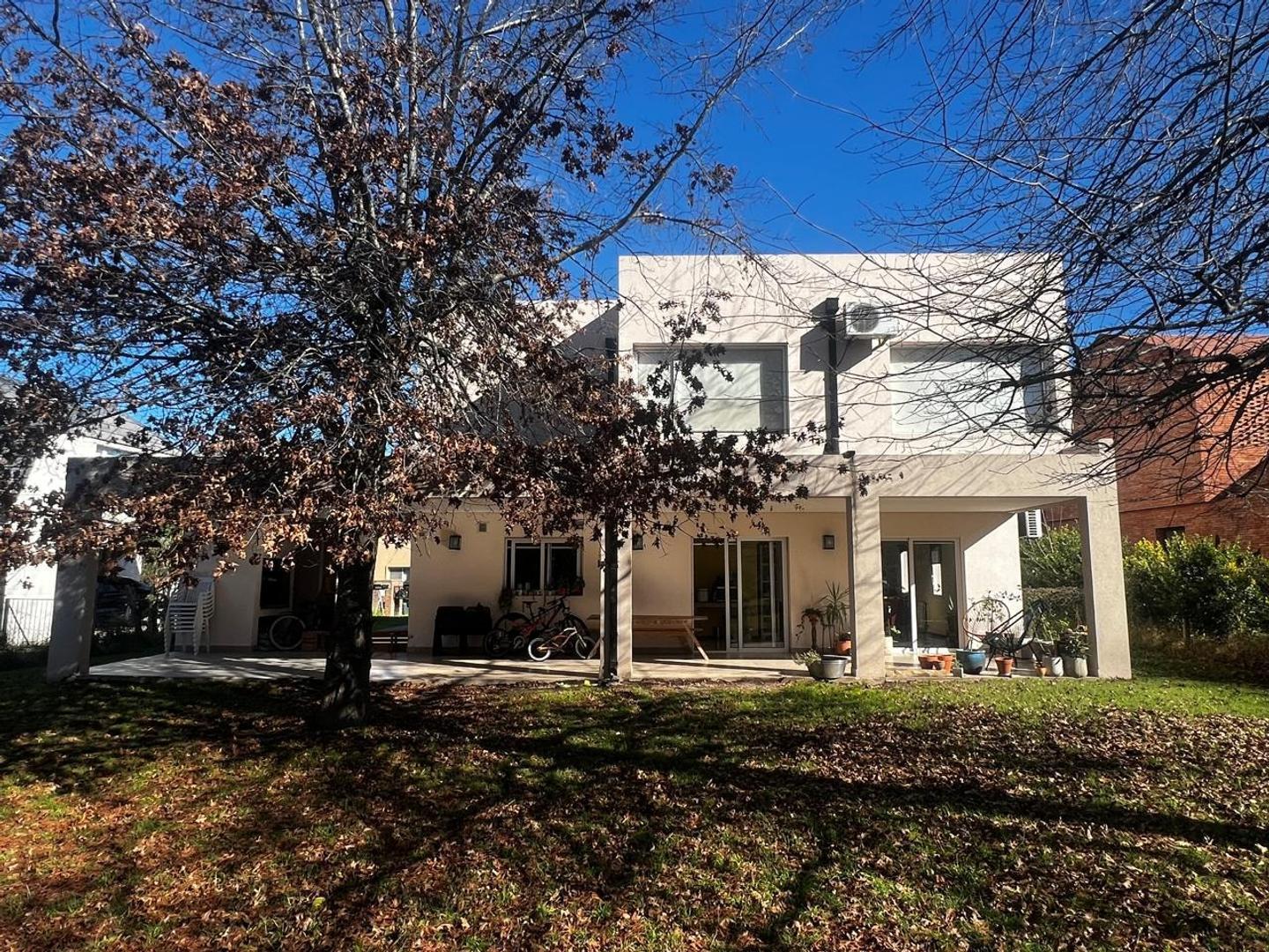 Foto de Venta Casa Barrio Septiembre de 6 Ambientes, imagen 3
