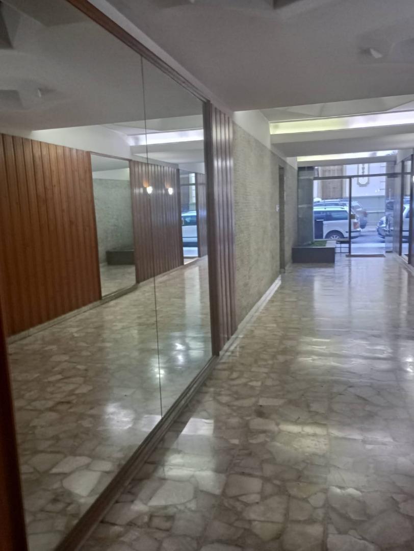 Foto de VENTA DEPARTAMENTO 3 AMB CON BALCON EN FLORES, imagen 2