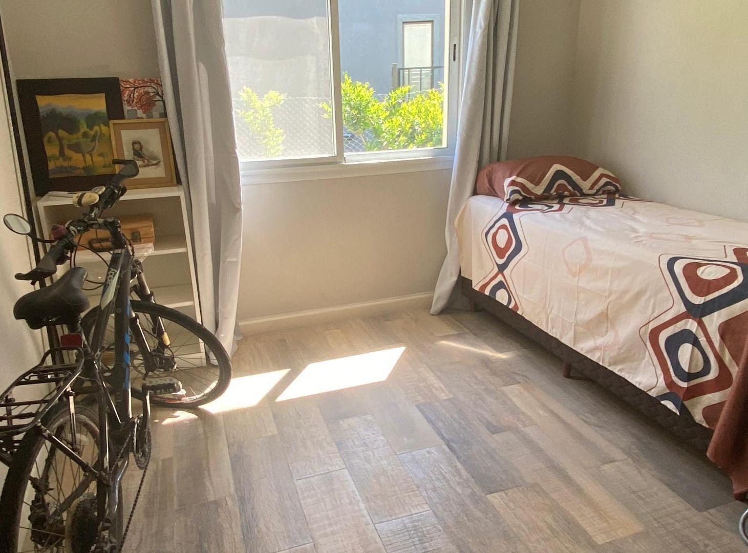 Foto de VENTA CASA 5 AMBIENTES CON PILETA Y COCHERA Bº SANTO TOMAS, imagen 5