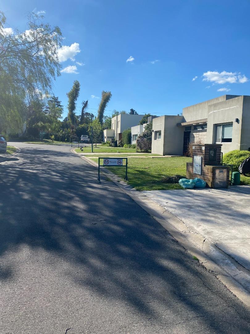 Foto de Venta Lote Exclusivo en Barrio Cerrado Alvear de Benavidez, imagen 4