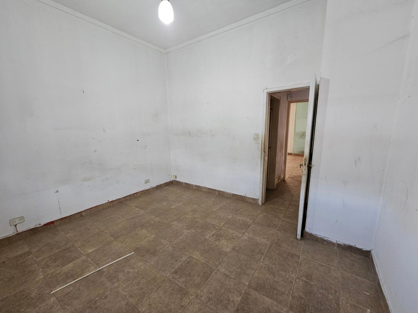Foto de VENTA PROPIEDAD 3 UNIDADES EN BLOQUE Y POTENCIAL- CARAPACHAY, imagen 5