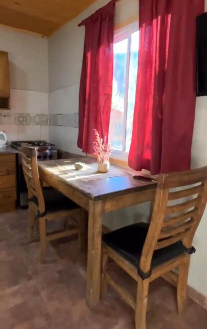Foto de OPORTUNIDAD EN VENTA COMPLEJO DE 2 CABAÑAS DE TRONCOS EN LOTE 900 M2 |, imagen 5
