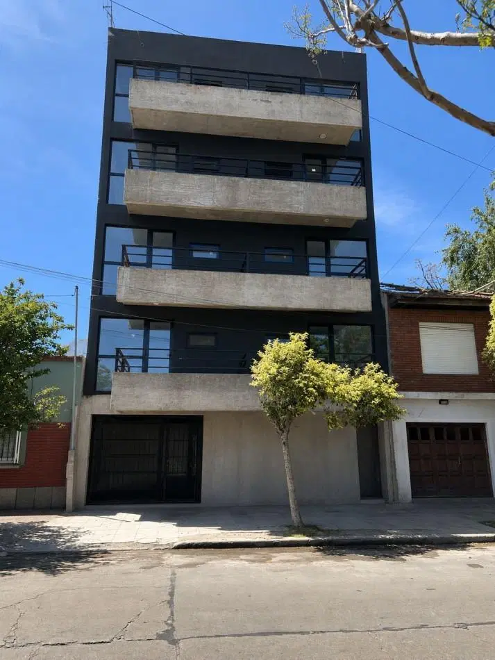 DEPARTAMENTO DOS AMBIENTES A LA CALLE CON COCHERA A ESTRENAR.ZONA FACULTAD 1