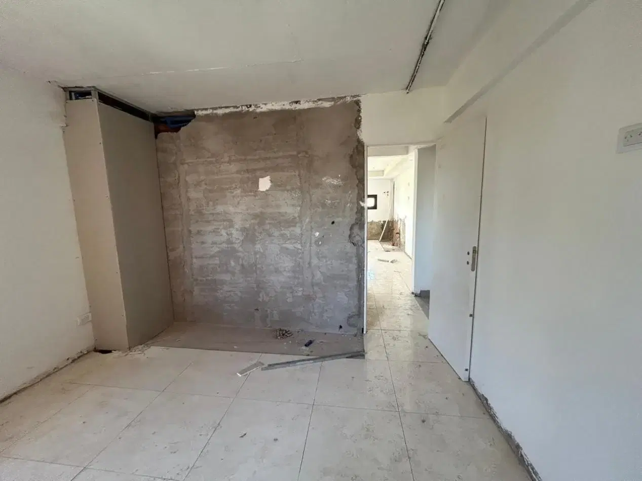 DEPARTAMENTO DOS AMBIENTES A LA CALLE CON COCHERA A ESTRENAR.ZONA FACULTAD 5