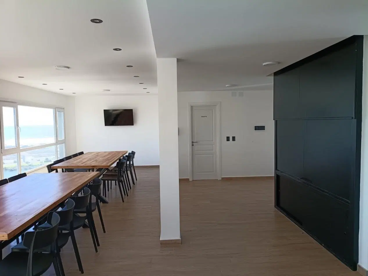 DEPARTAMENTOS 2 Y 3 AMBIENTES A ESTRENAR CON COCHERA .PUNTA MOGOTES 5