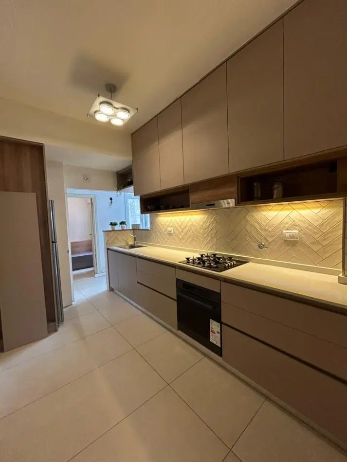 DEPARTAMENTO RECICLADO 3 AMBIENTES CON DEPENDENCIA. ALDREY 3