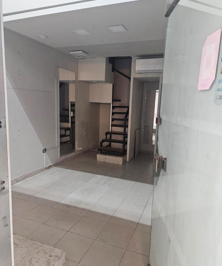 Foto de Importante Local Comercial Galería Gran Vía!!!, imagen 2