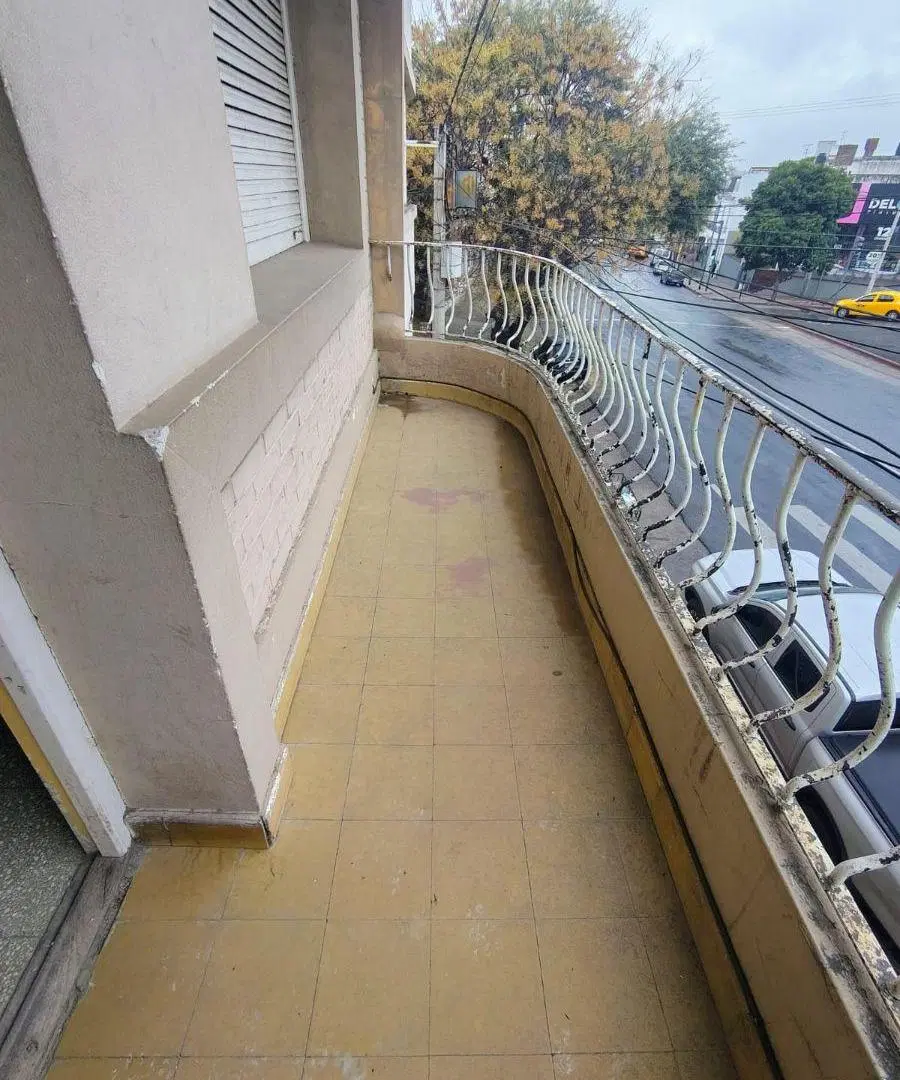 ALQUILER DE DEPARTAMENTO EN CALLE ROQUE SAENZ PEÑA 1236 PLANTA ALTA 5
