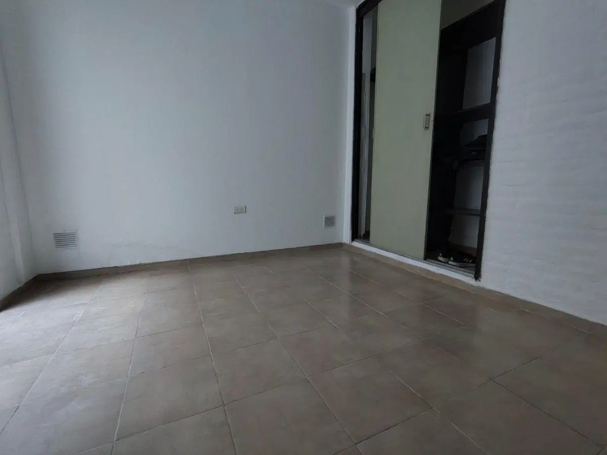 ALQUILER DE DEPARTAMENTO EN CALLE ARTURO M BAS 329 B° CENTRO 2