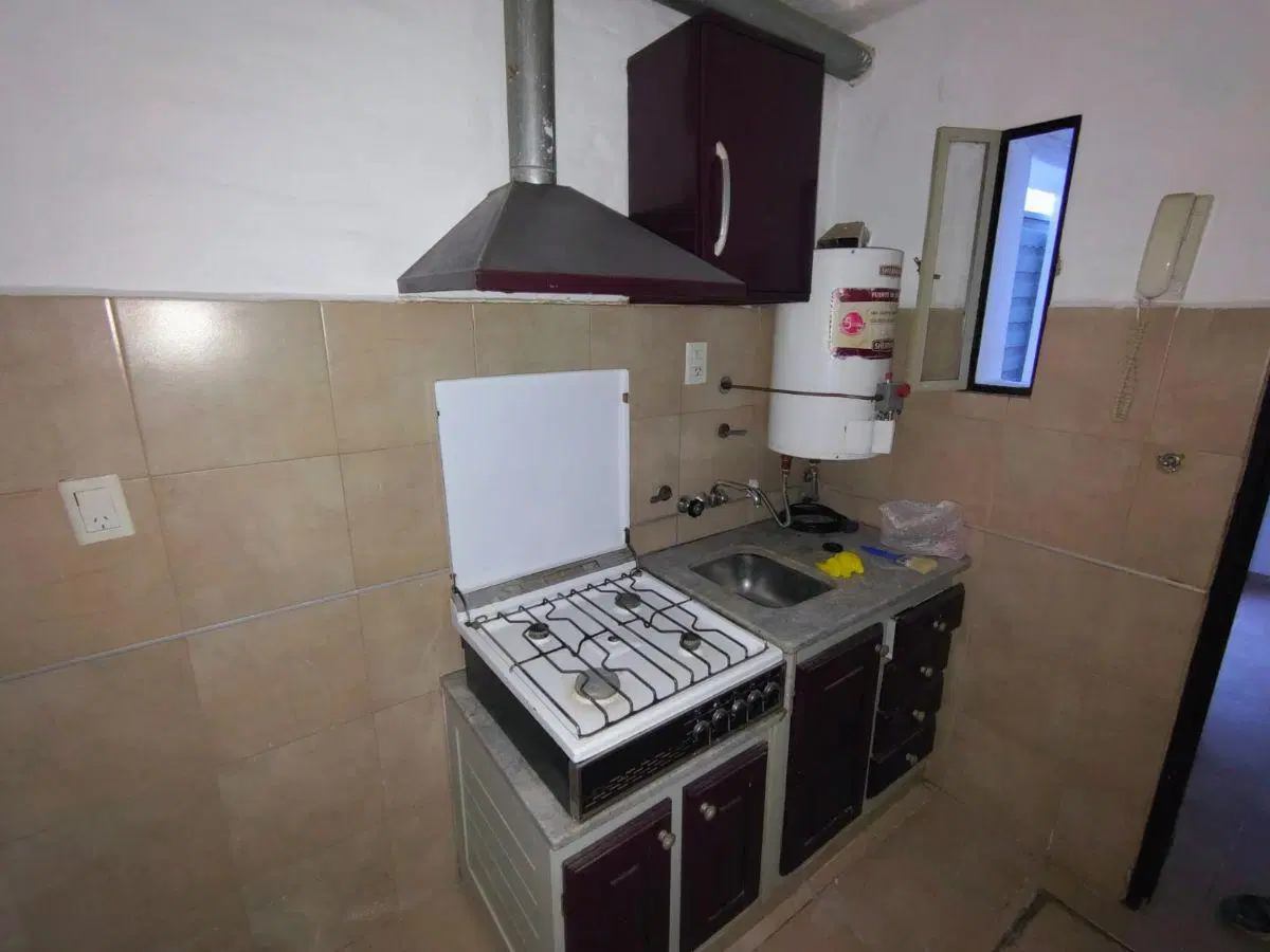 ALQUILER DE DEPARTAMENTO EN CALLE ARTURO M BAS 329 B° CENTRO 5
