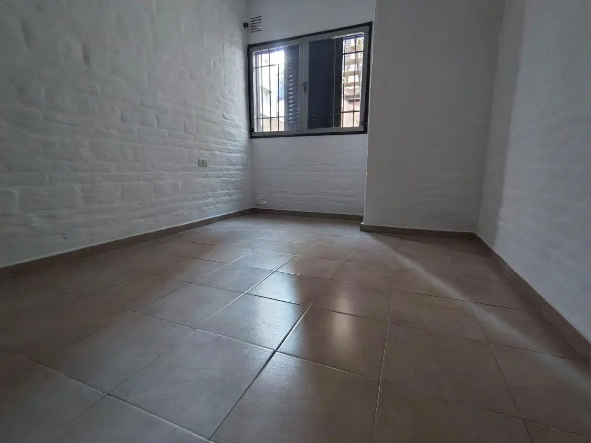 ALQUILER DE DEPARTAMENTO EN CALLE ARTURO M BAS 329 B° CENTRO 1