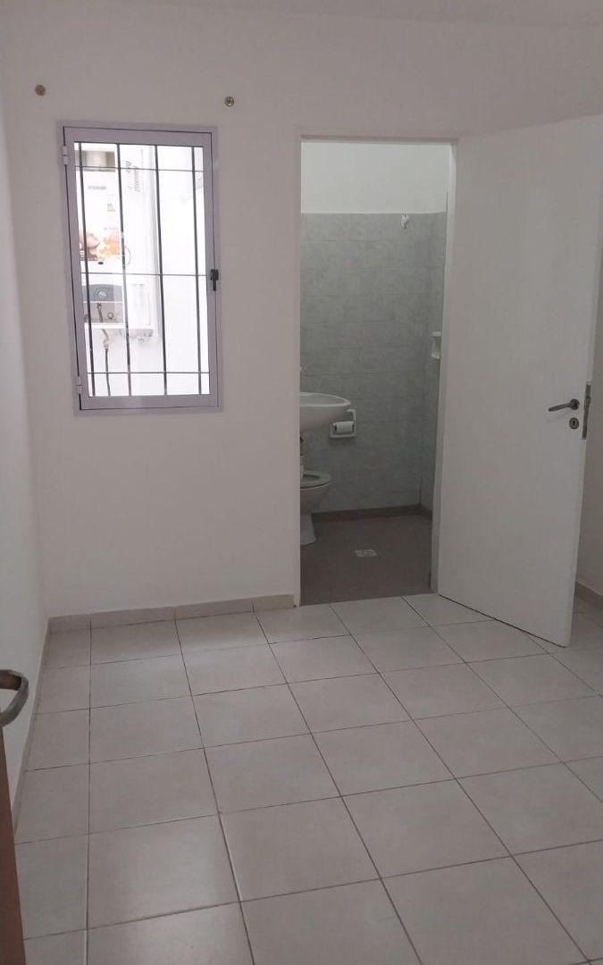 Foto de ALQUILER DE DEPARTAMENTO EN CALLE MARIANO FRAGUEIRO 3185 PB 2 B° ALTA CORDOBA, imagen 4