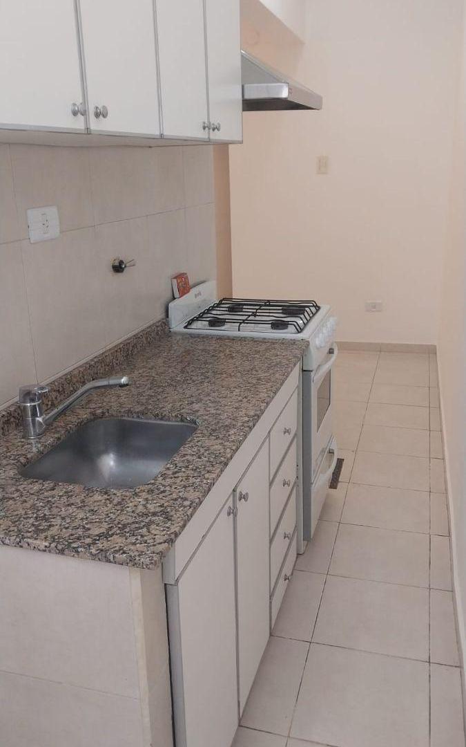 Foto de ALQUILER DE DEPARTAMENTO EN CALLE MARIANO FRAGUEIRO 3185 PB 2 B° ALTA CORDOBA, imagen 3