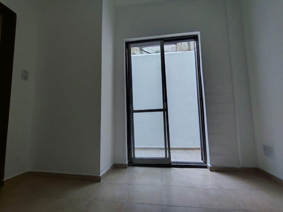 Foto de ALQUILER DE DEPARTAMENTO EN CALLE ARTURO M BAS 329 PB 2 B° CENTRO, imagen 2