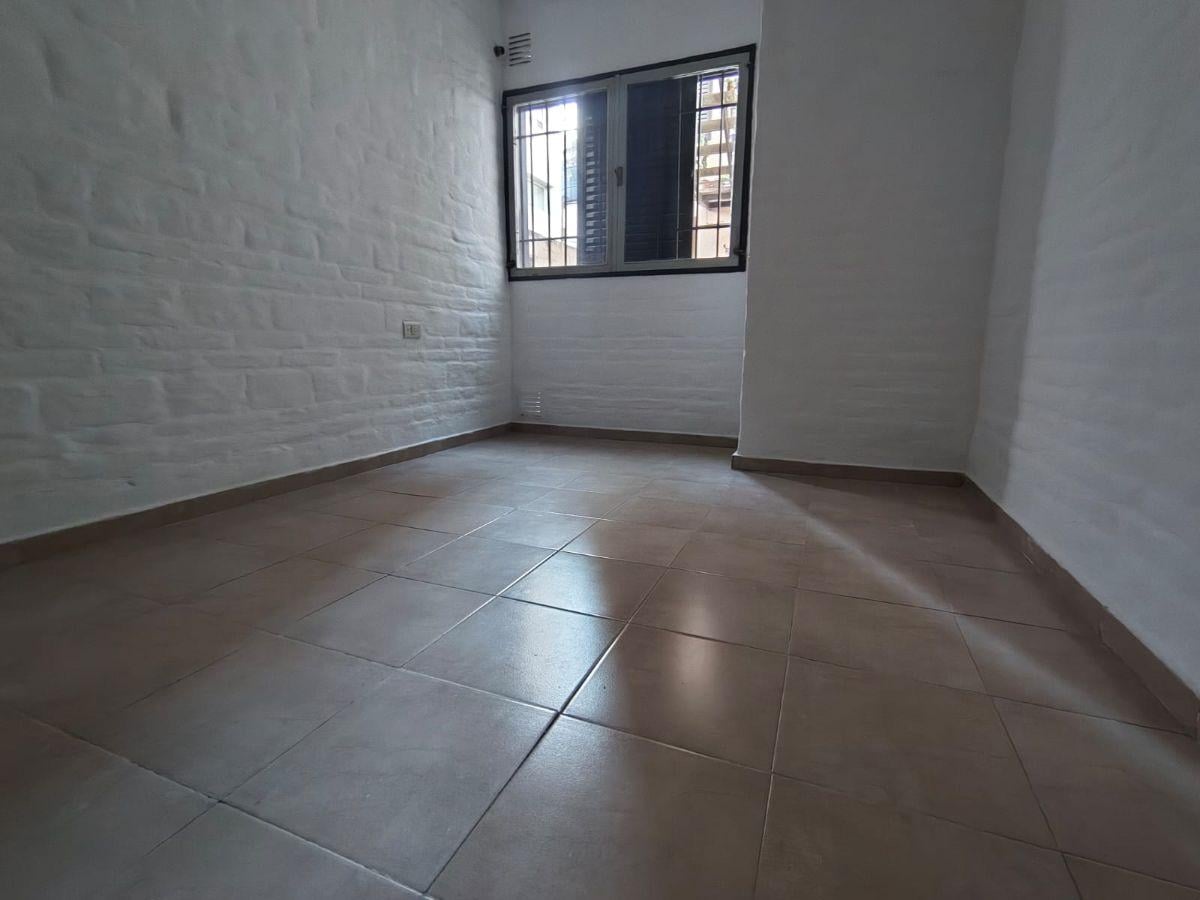 Foto de ALQUILER DE DEPARTAMENTO EN CALLE ARTURO M BAS 329 PB 2 B° CENTRO, imagen 1