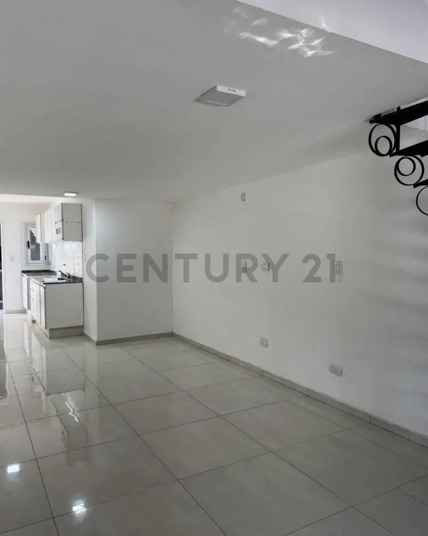 Casa en Venta a metros del Parque de Venado Tuerto 3