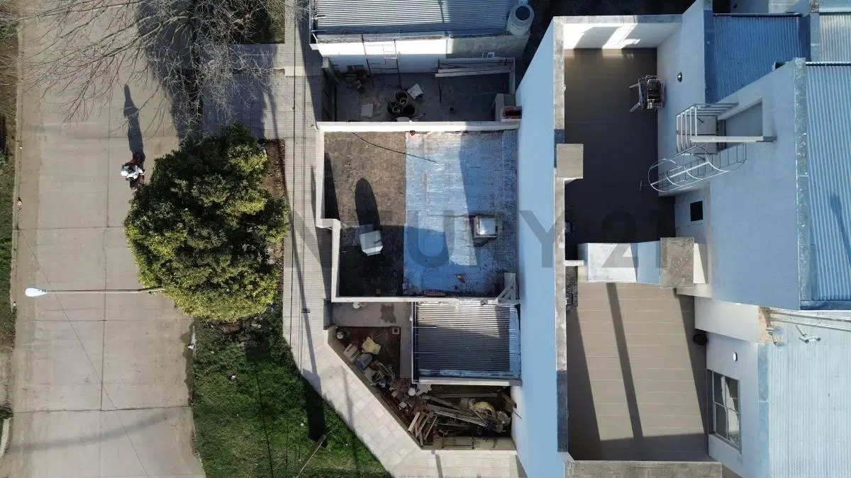 VENTA DE CASA ESTRENAR | 2 dormitorios, patio y cochera 2