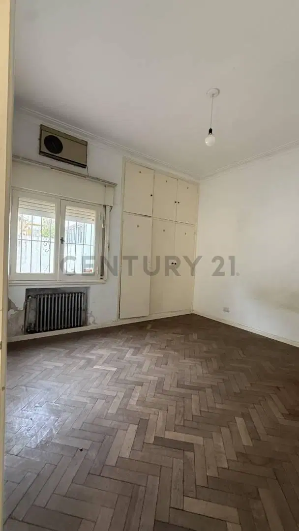 CASA EN VENTA: UBICACION INMEJORABLE EN VENADO TUERTO 5