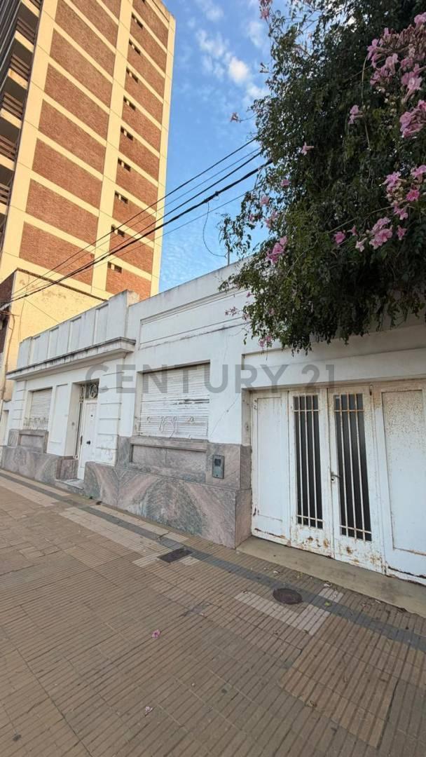 CASA EN VENTA: UBICACION INMEJORABLE EN VENADO TUERTO