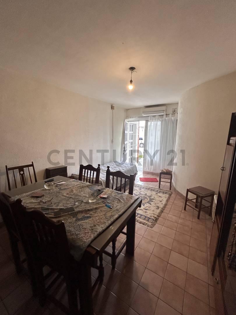 Foto de EN VENTA | DEPARTAMENTO CENTRICO CON COCHERA, imagen 1