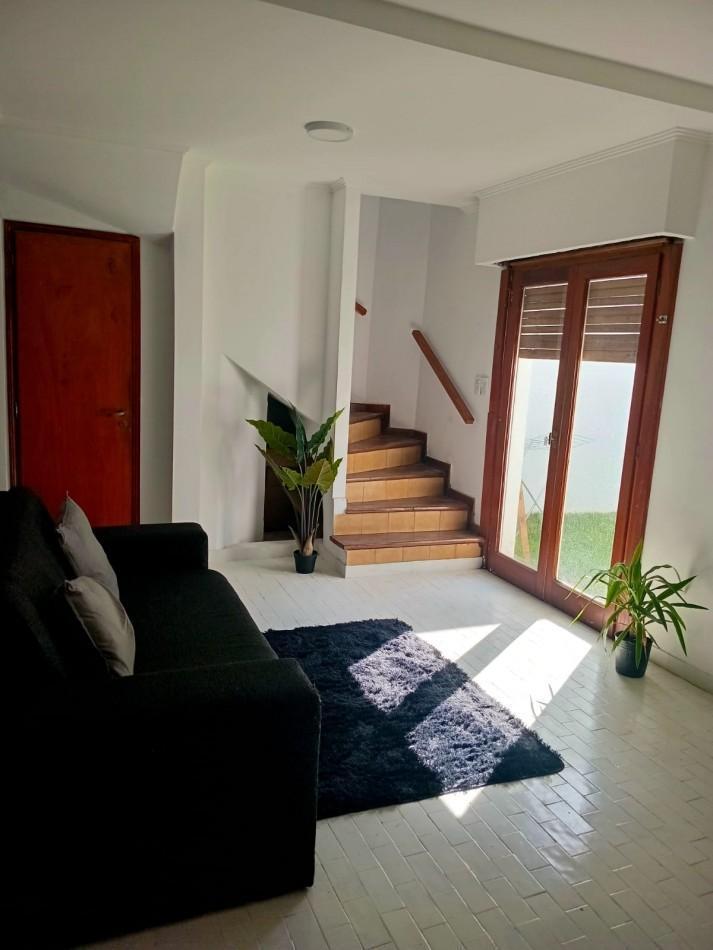 ALQUILER PERMANENTE - CASA 4 AMBIENTES CON QUINCHO CERCA DEL MAR - LA PERLA