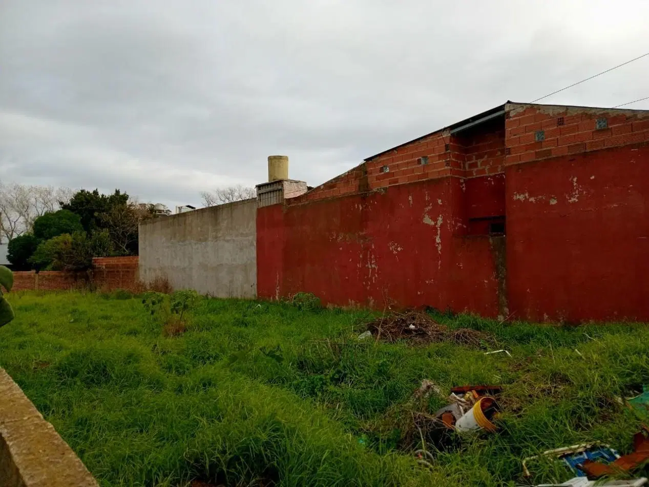 LOTE EN PUNTA MOGOTES 4