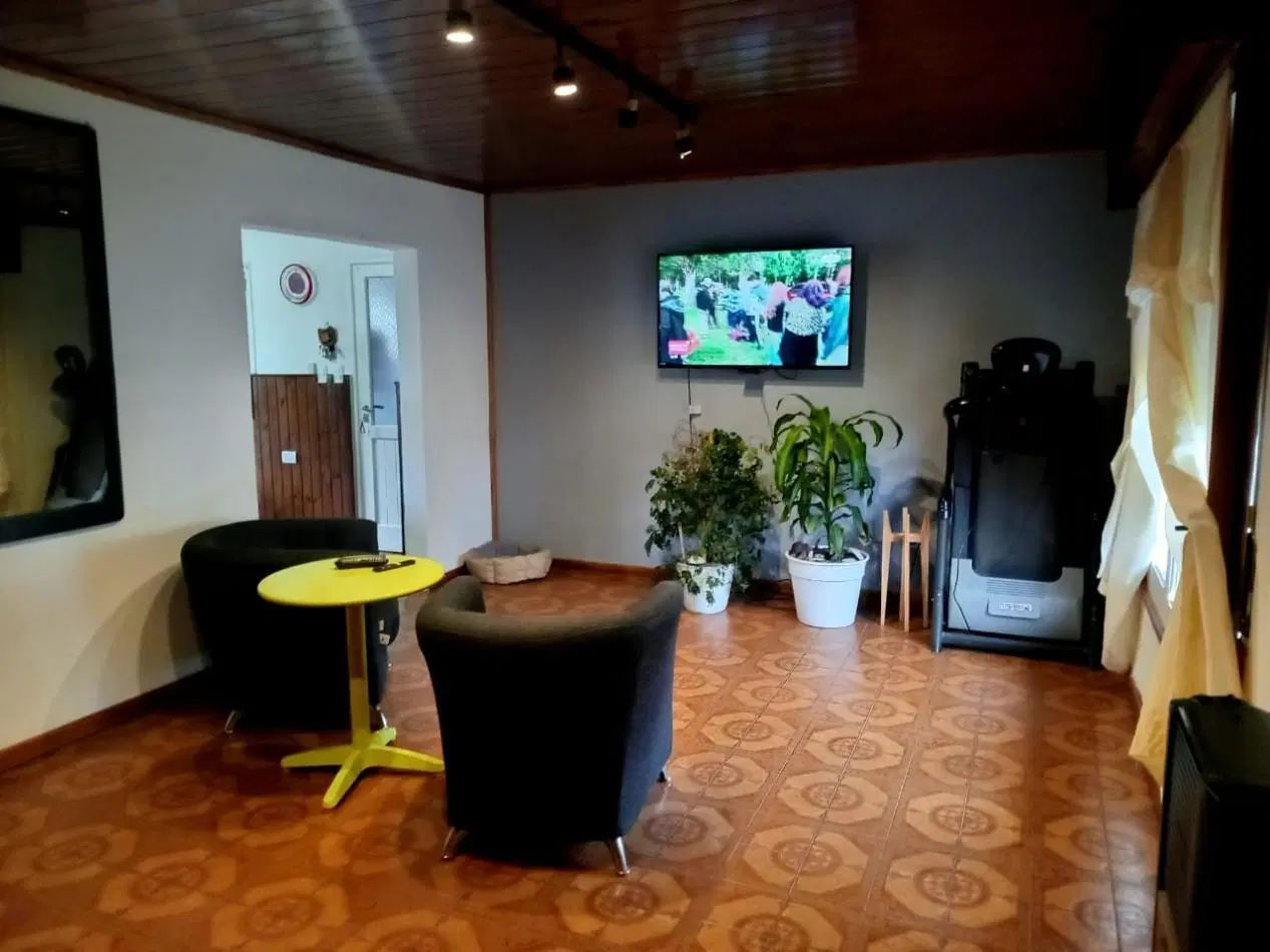 CASA 3 AMBIENTES CON DPTO 2 AMBIENTES EN BLOCK- BARRIO LAS HERAS 4