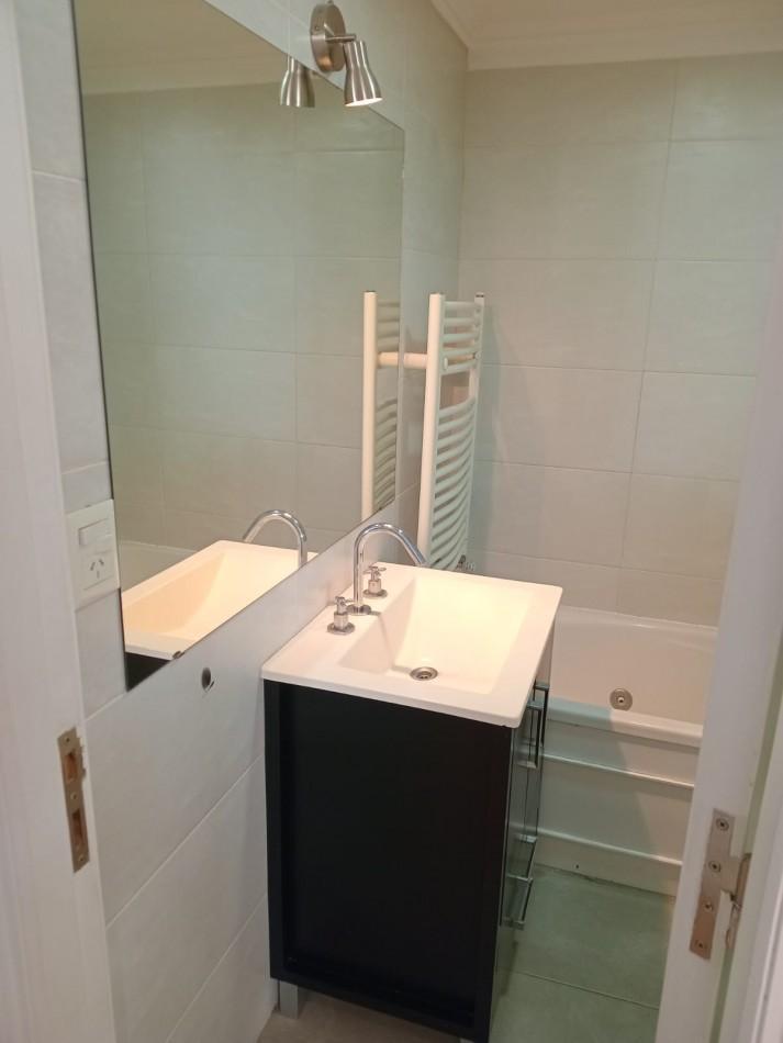 Foto de Semipiso 3 ambientes con cochera cubierta - amoblado - Plaza Mitre, imagen 2