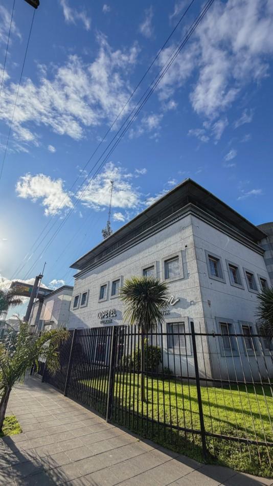 Foto de DOS EDIFICIOS EN BLOCK SOBRE AVENIDA CONSTITUCION, imagen 2