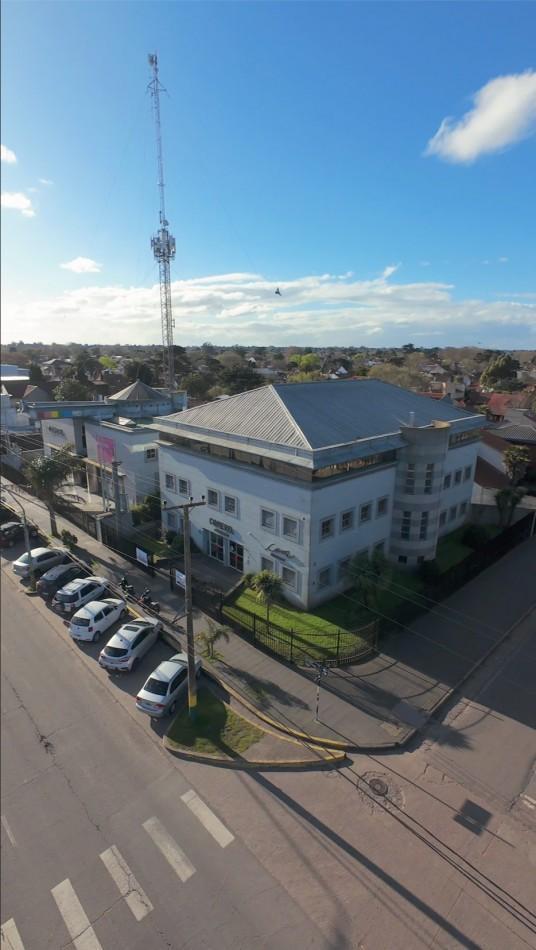 Foto de DOS EDIFICIOS EN BLOCK SOBRE AVENIDA CONSTITUCION, imagen 4
