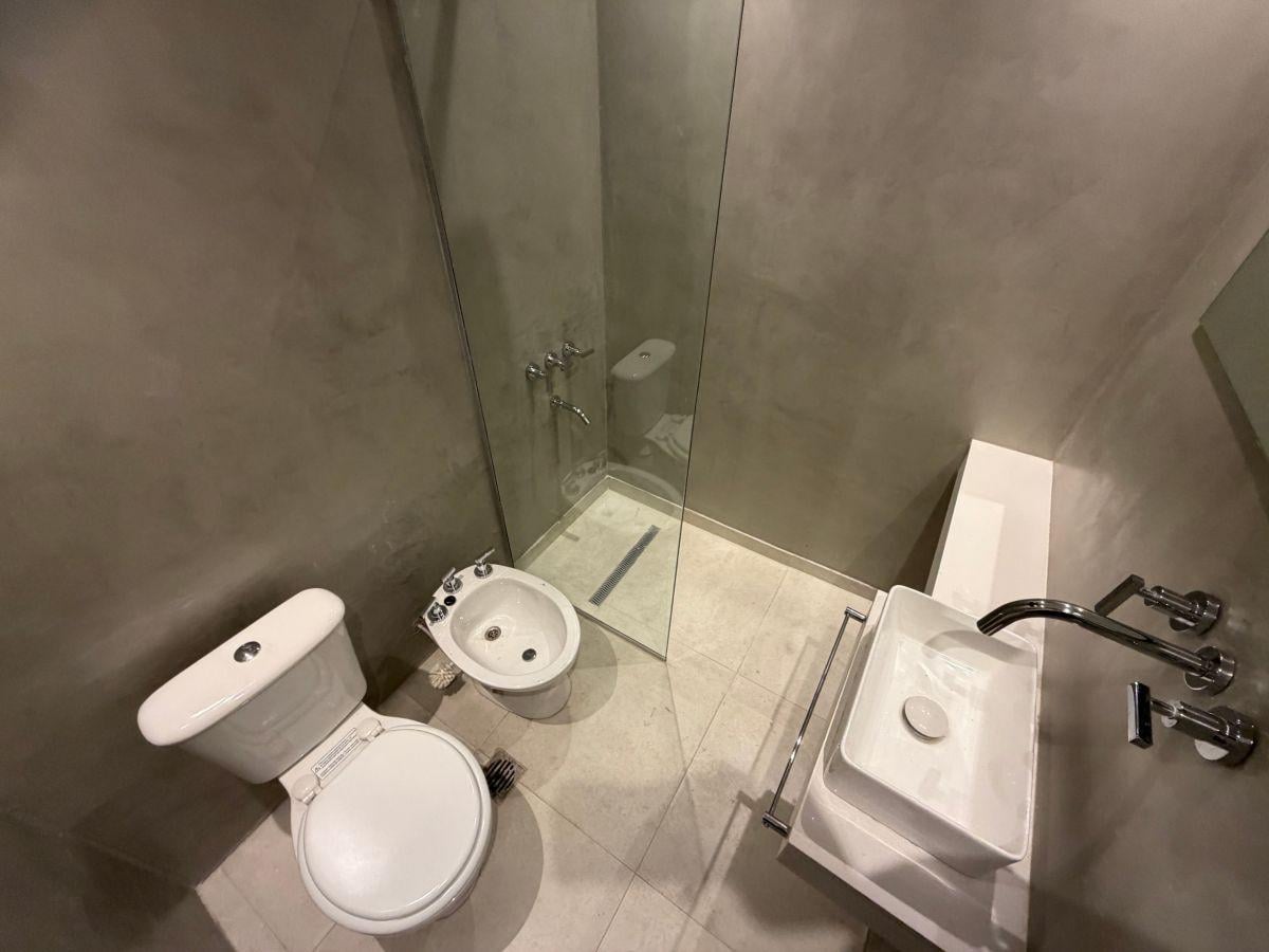 Foto de VENTA DPTO 2 AMB CON BALCÓN CORRIDO REFACCIONADO VISTA PANORÁMICA AL RÍO, imagen 3