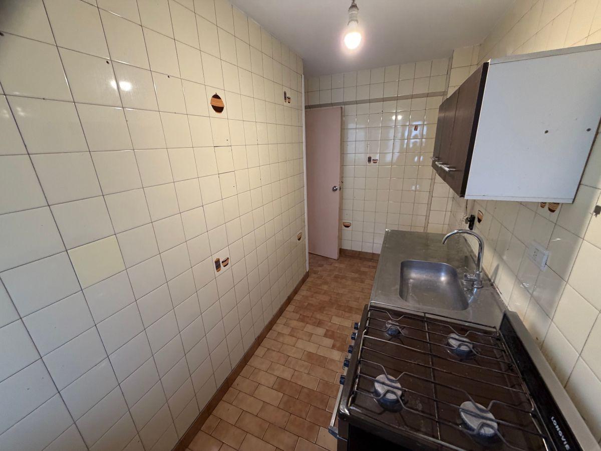 Foto de VENTA DEPTO 2 AMBIENTES LUMINOSO CON BALCÓN Y LAVADERO EN BELGRANO, imagen 3