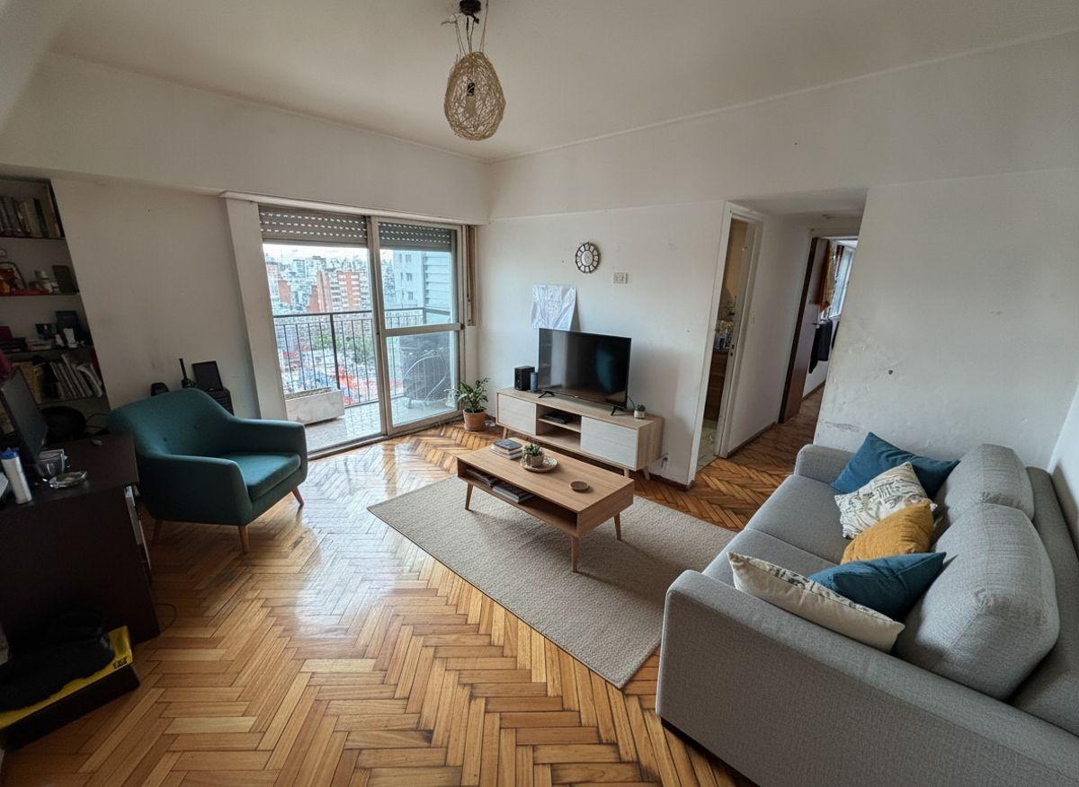 Foto de VENTA DPTO 2 AMB CON BALCÓN Y LAVADERO PISO ALTO LUMINOSO BELGRANO, imagen 3