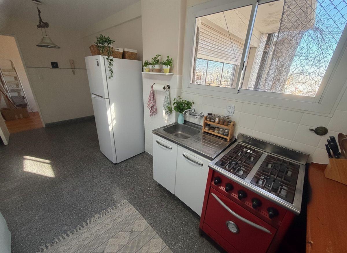 Foto de VENTA DPTO 3/4 AMB PISO ALTO LUMINOSO CON BALCÓN LAS CAÑITAS, imagen 3