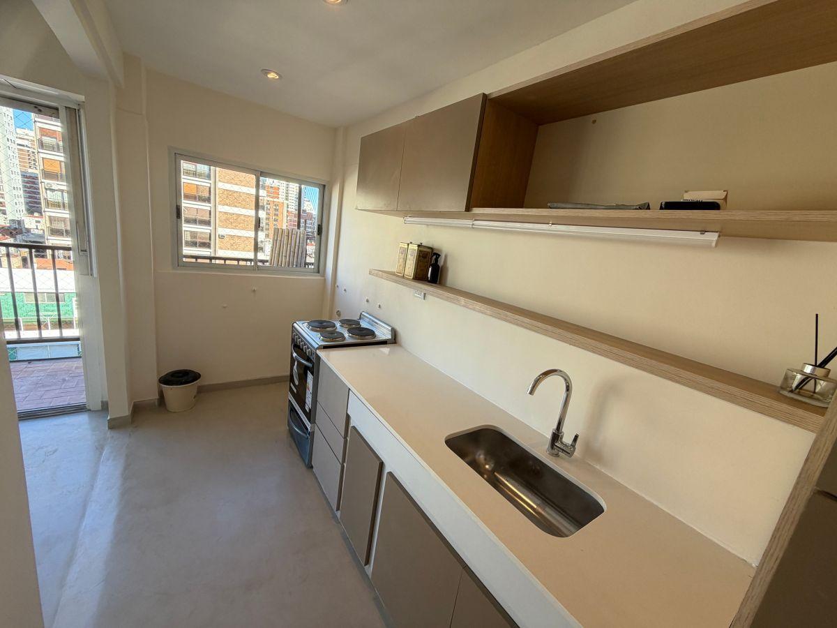 Foto de VENTA DPTO 2 AMB CON BALCÓN CORRIDO APTO PROFESIONAL, imagen 2
