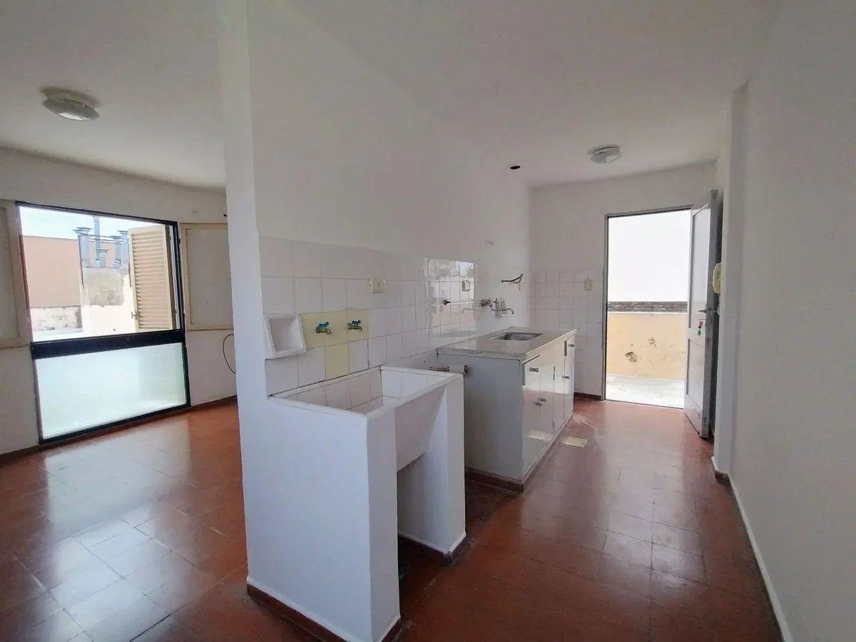 Alq. Colón 1900 – Monoamb terraza gran vista!
$400mil todo incluido. 3